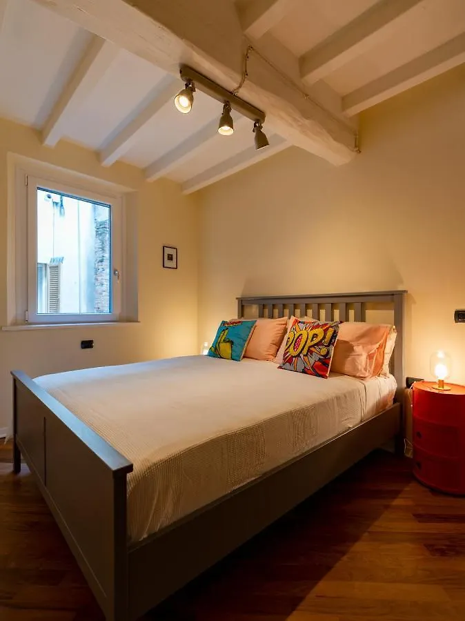 Appartamento Buro Nel Borgo Parma Italia